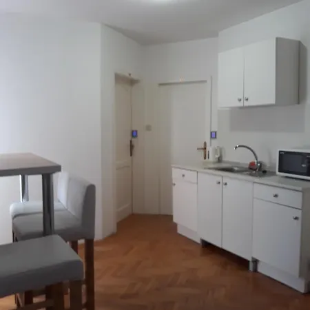 Corner 021 Hostel Novi Sad