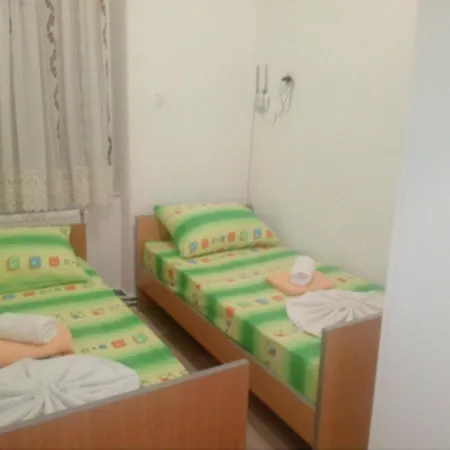 Hostel Corner 021 *